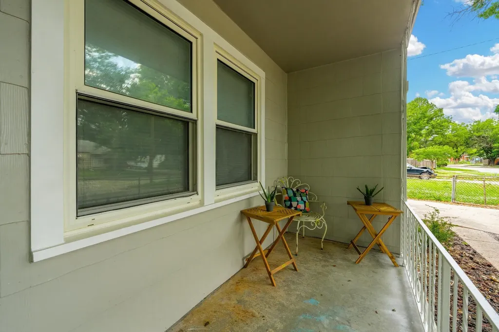 1839 S Bleckley Wichita KS 67218