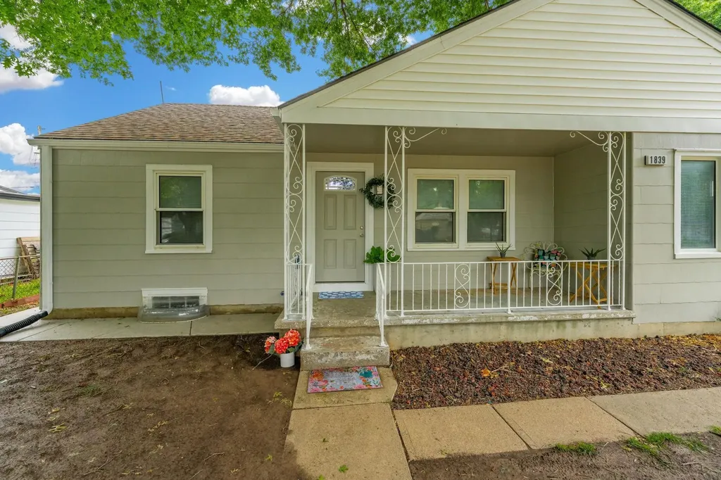 1839 S Bleckley Wichita KS 67218