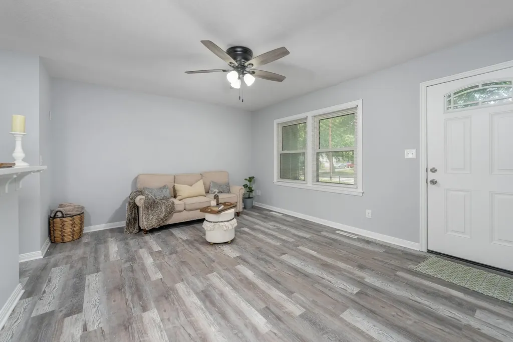 1839 S Bleckley Wichita KS 67218