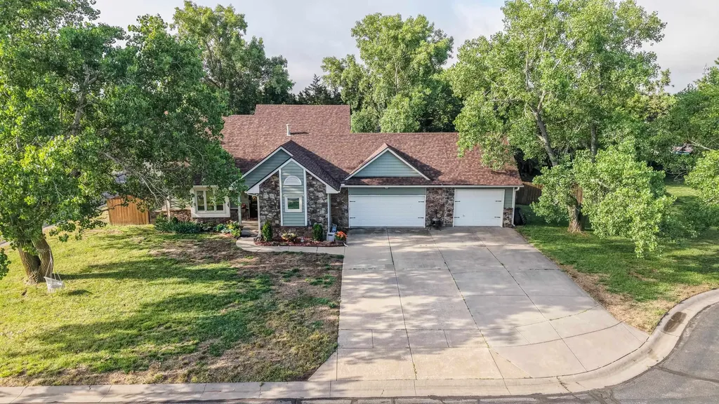 11 N Hopper Court Goddard KS 67052