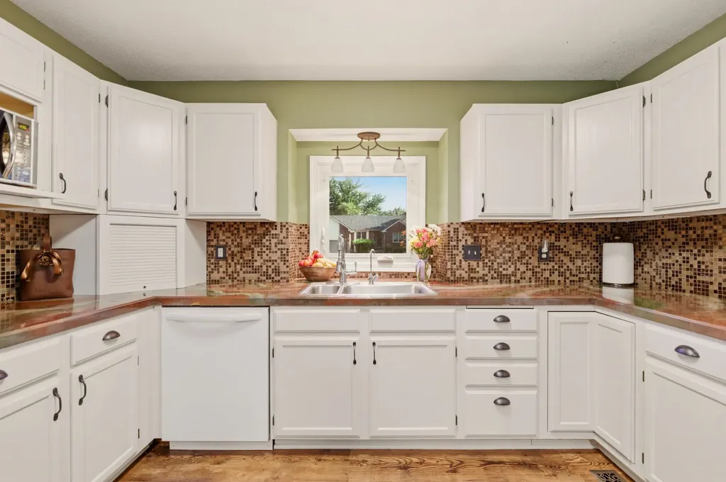 11 N Hopper Court Goddard KS 67052