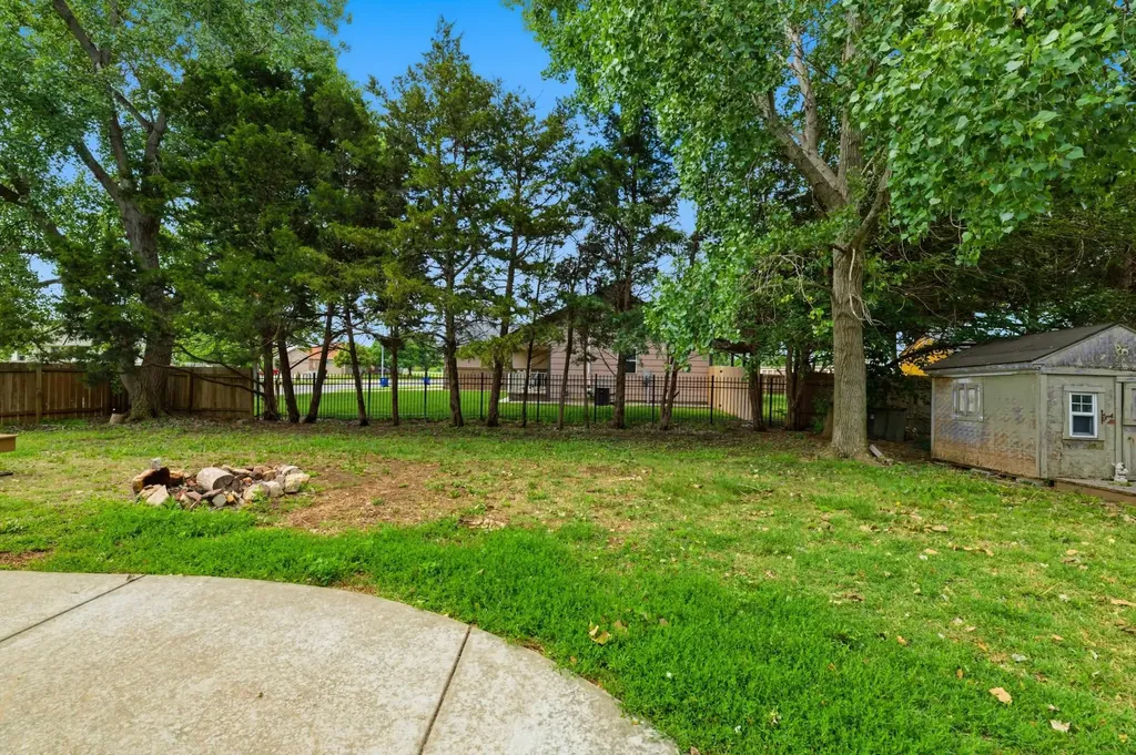 11 N Hopper Court Goddard KS 67052