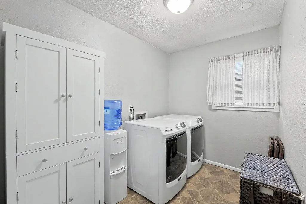 1416 N Buckner Street Derby KS 67037