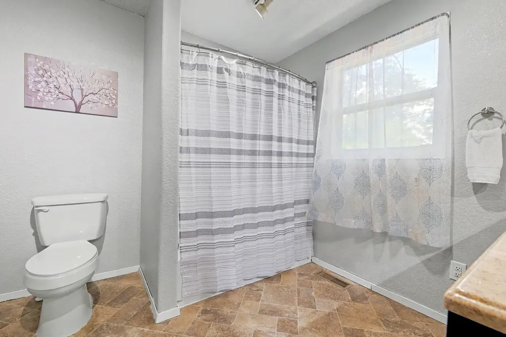 1416 N Buckner Street Derby KS 67037
