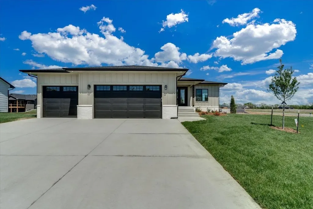 8992 E Bradford Street Wichita KS 67210