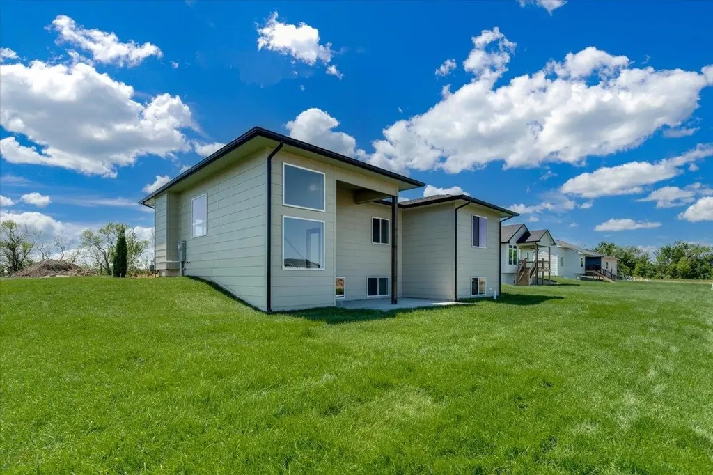8992 E Bradford Street Wichita KS 67210