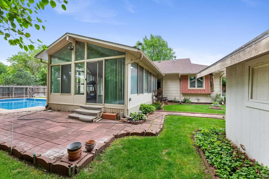 231 S Milstead Wichita KS 67209