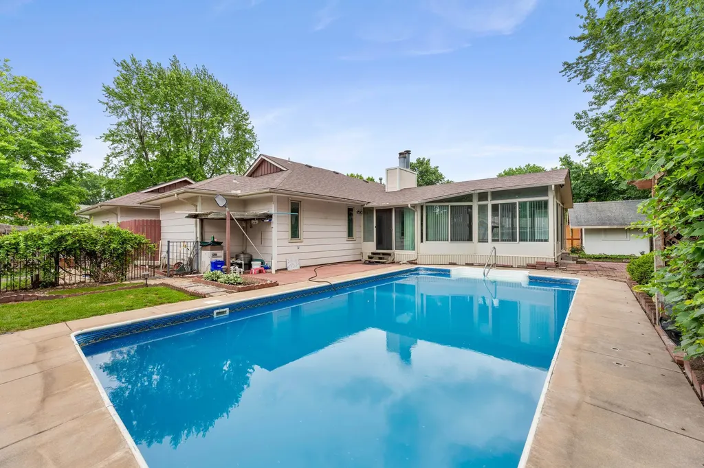 231 S Milstead Wichita KS 67209