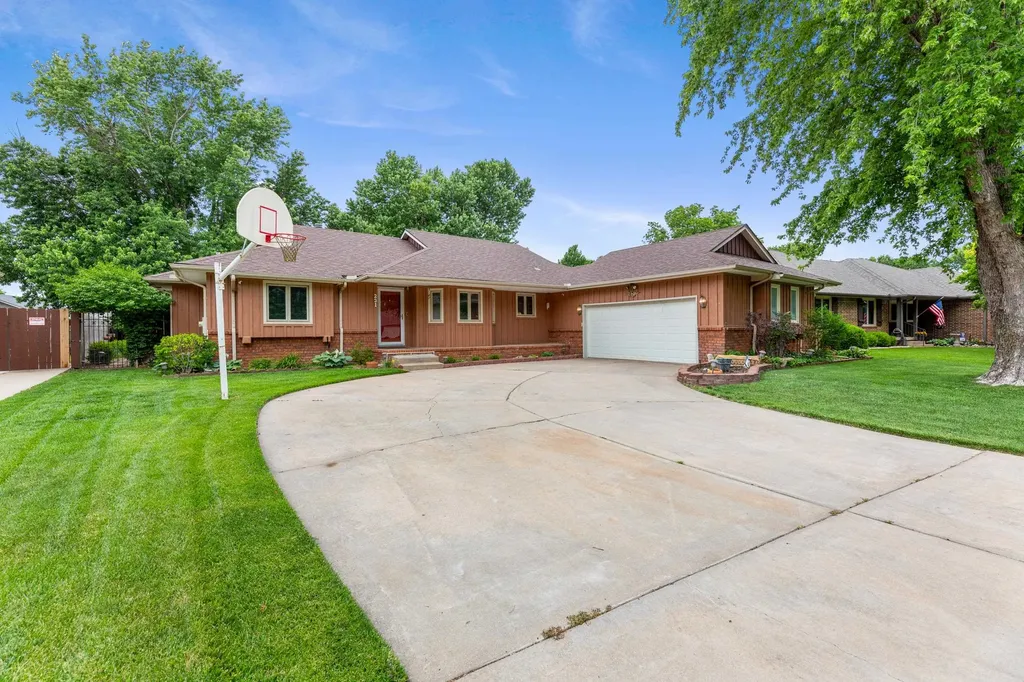 231 S Milstead Wichita KS 67209
