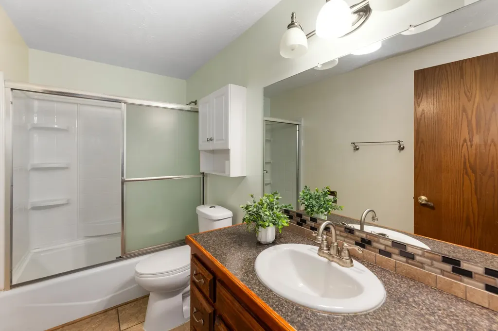 231 S Milstead Wichita KS 67209