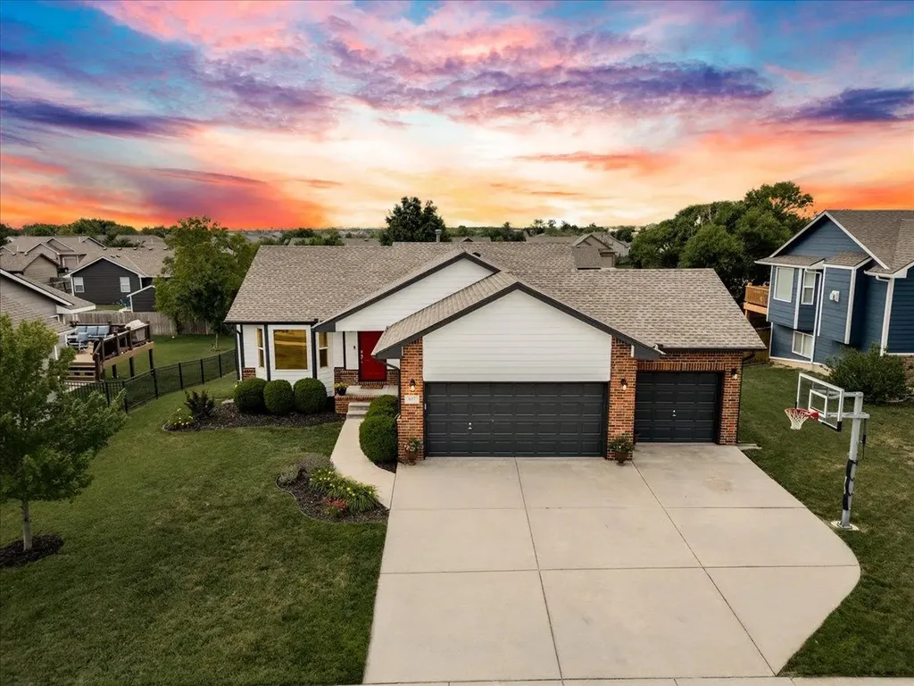 617 W Slate Andover KS 67002