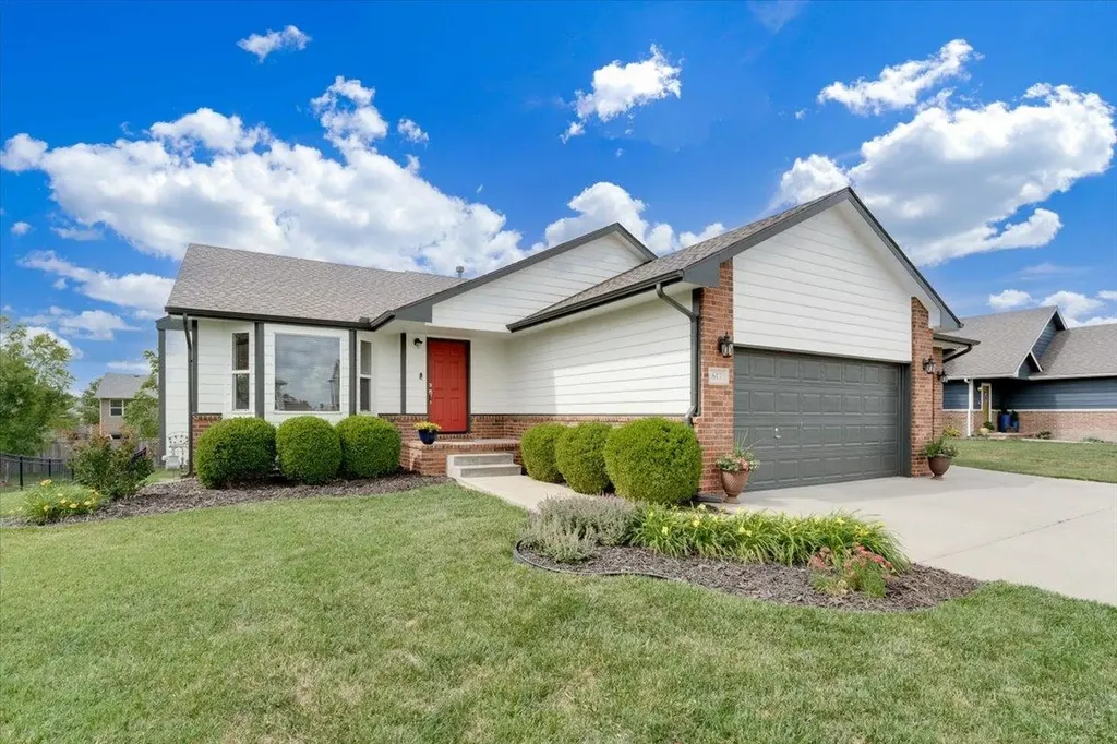 617 W Slate Andover KS 67002