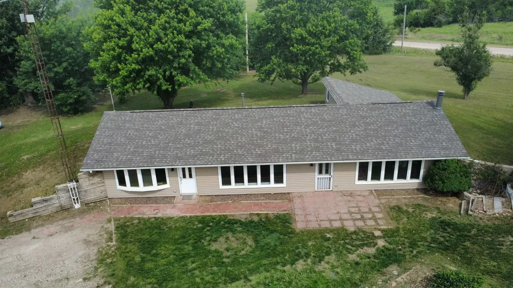 211 S Meridian Road Wellington KS 67152
