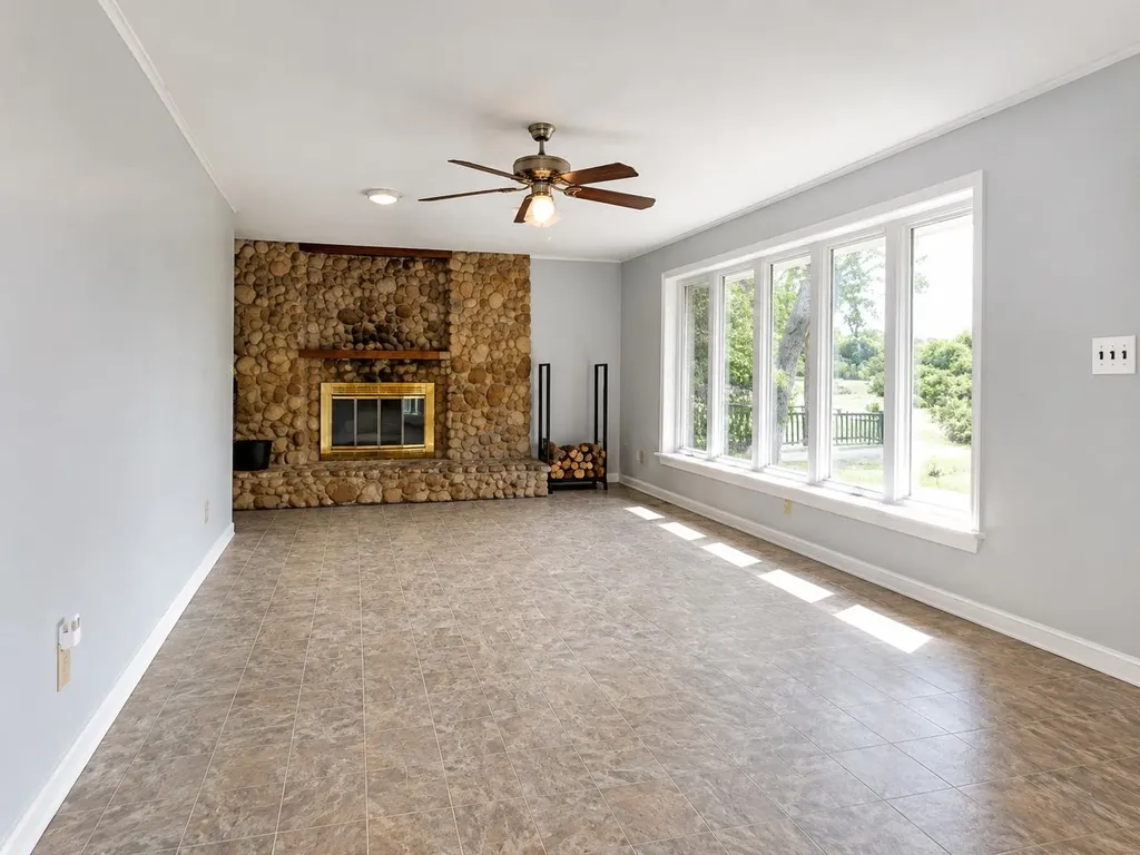 211 S Meridian Road Wellington KS 67152