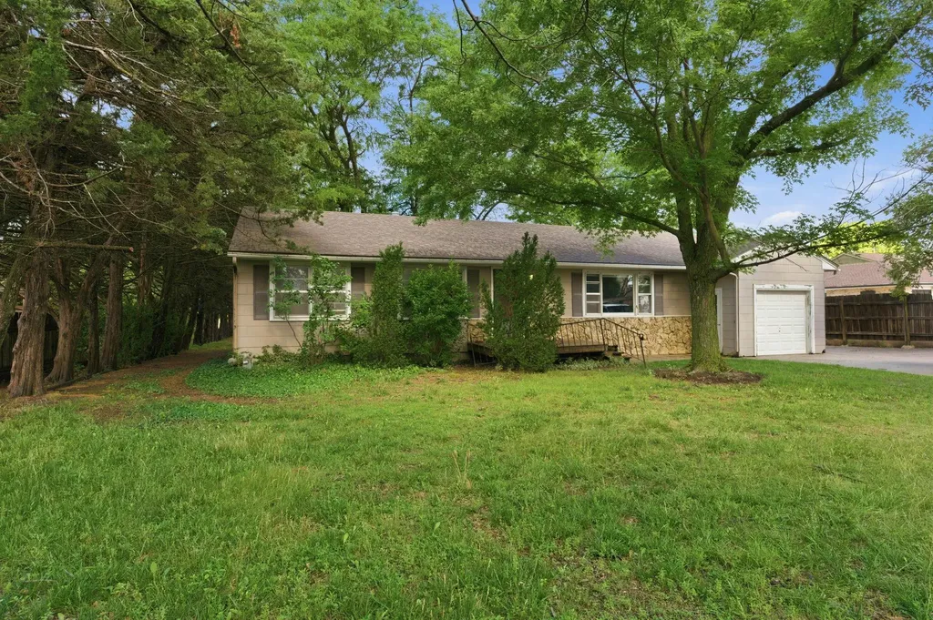 109 Sherman Newton KS 67114