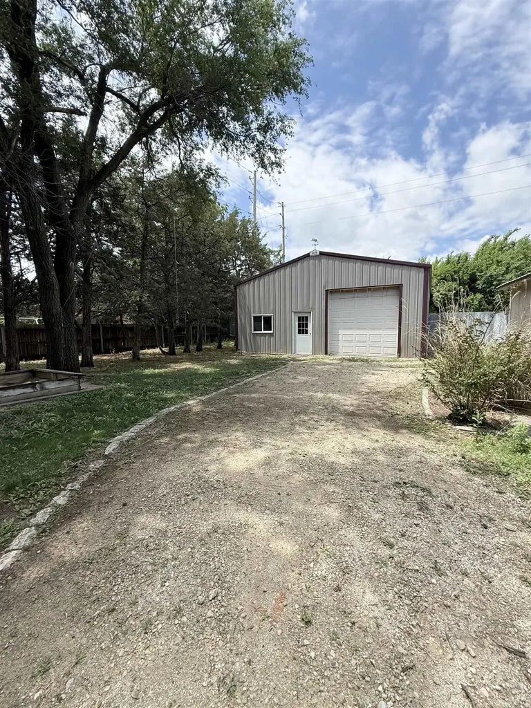 109 Sherman Newton KS 67114