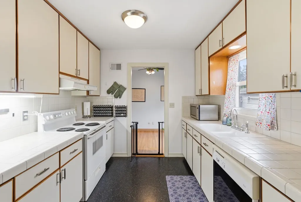 6015 E Zimmerly Street Wichita KS 67218
