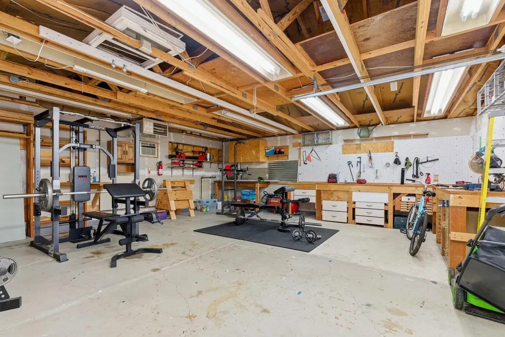 6015 E Zimmerly Street Wichita KS 67218