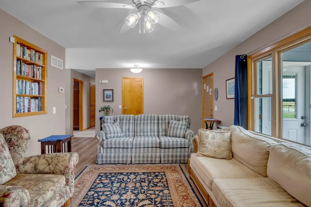 702 E Central Whitewater KS 67154