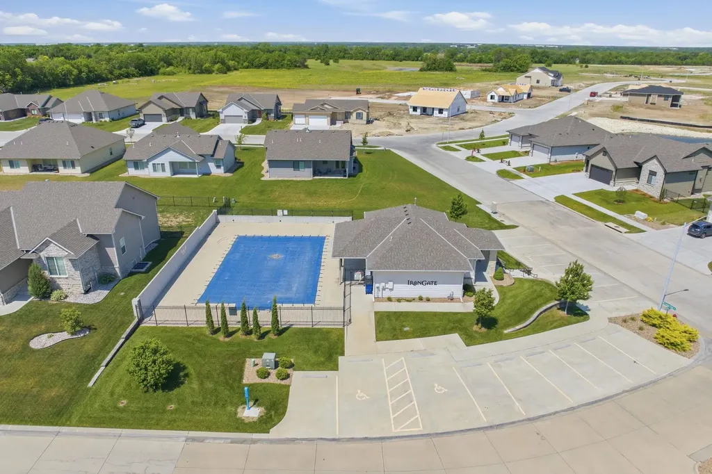 6233 E Central Park Court Bel Aire KS 67220