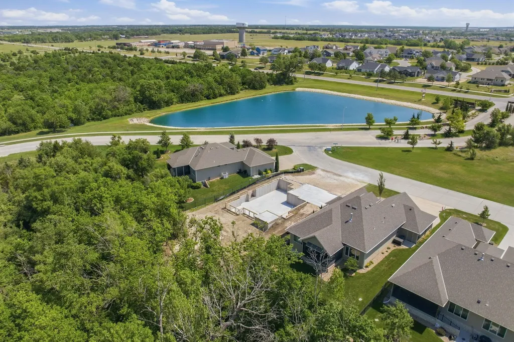 6233 E Central Park Court Bel Aire KS 67220