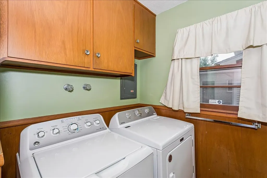 2733 N Dellrose Avenue Wichita KS 67220