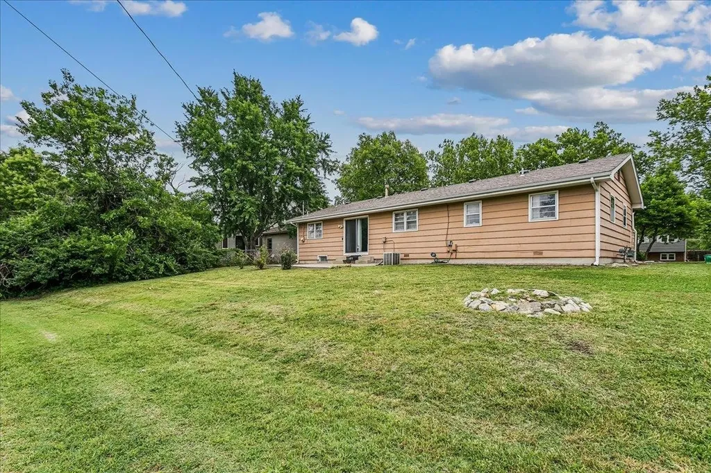 2733 N Dellrose Avenue Wichita KS 67220
