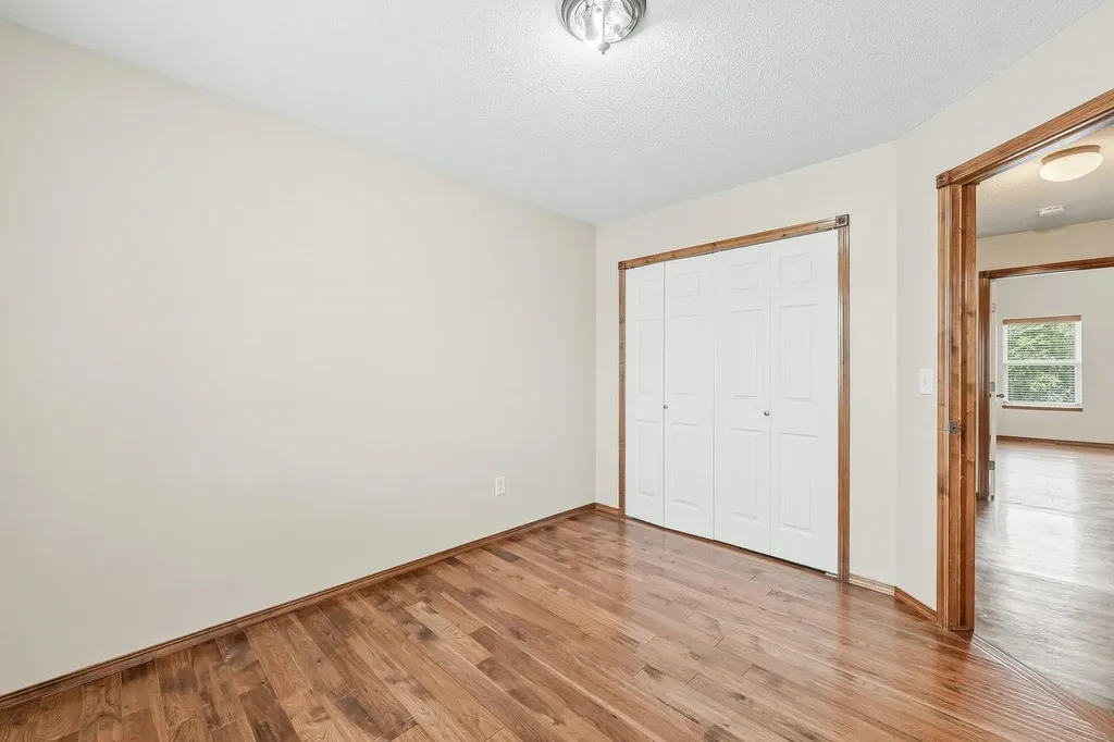 921 S Glenmoor Wichita KS 67207