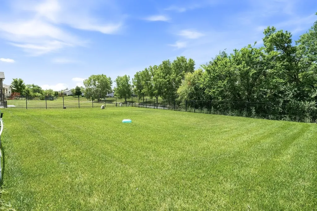 921 S Glenmoor Wichita KS 67207