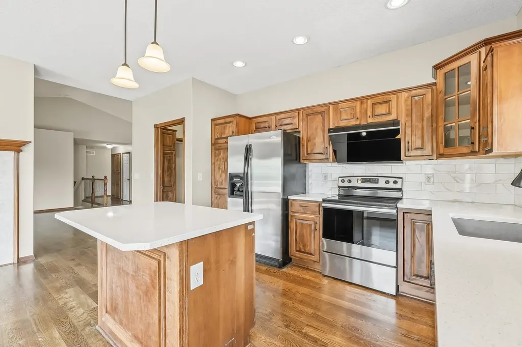 921 S Glenmoor Wichita KS 67207