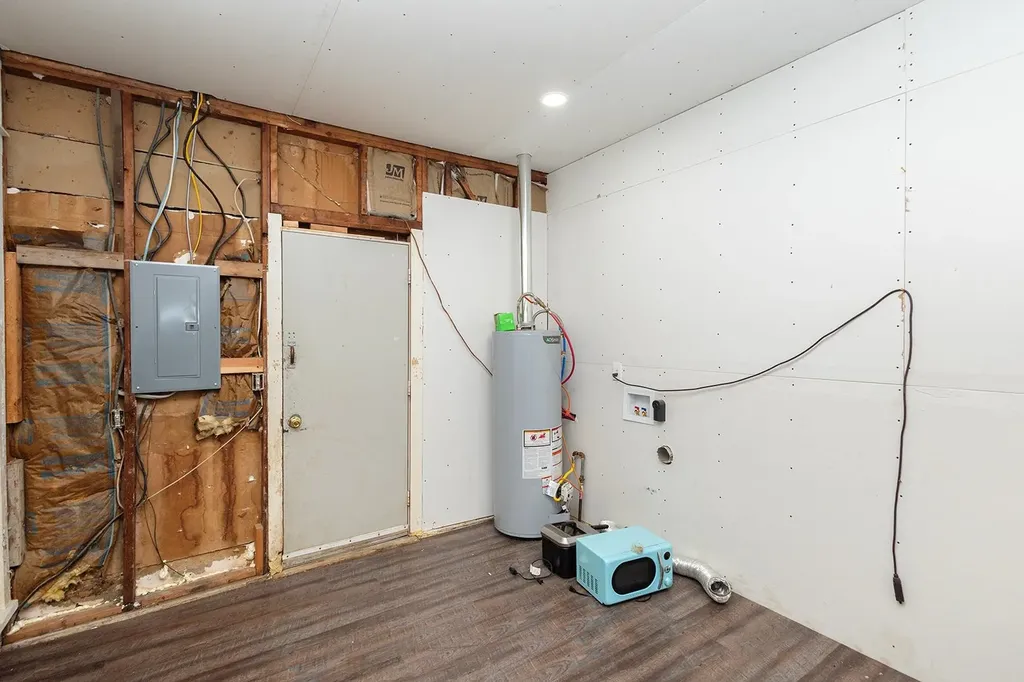 633 Harding Wichita KS 67208