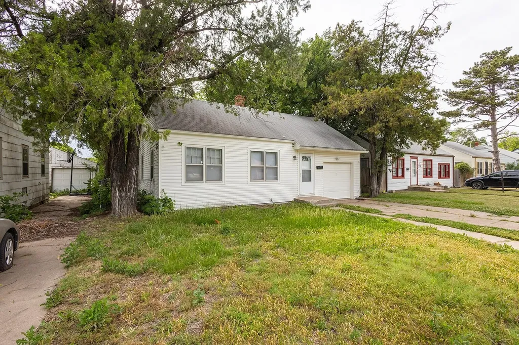 633 Harding Wichita KS 67208
