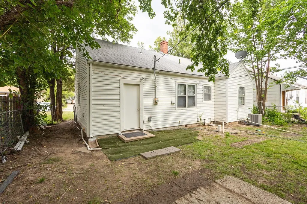 633 Harding Wichita KS 67208