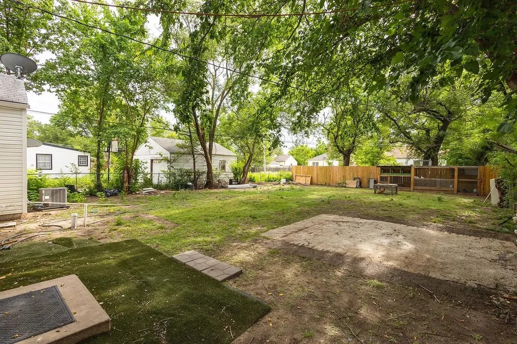 633 Harding Wichita KS 67208