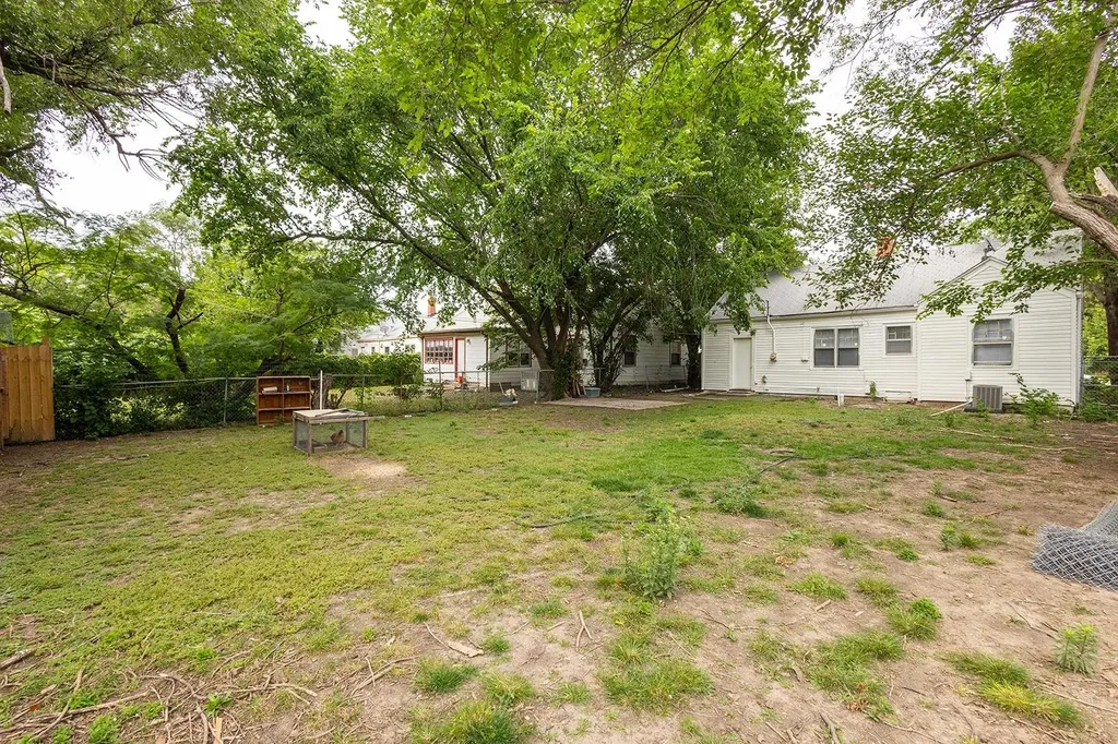 633 Harding Wichita KS 67208