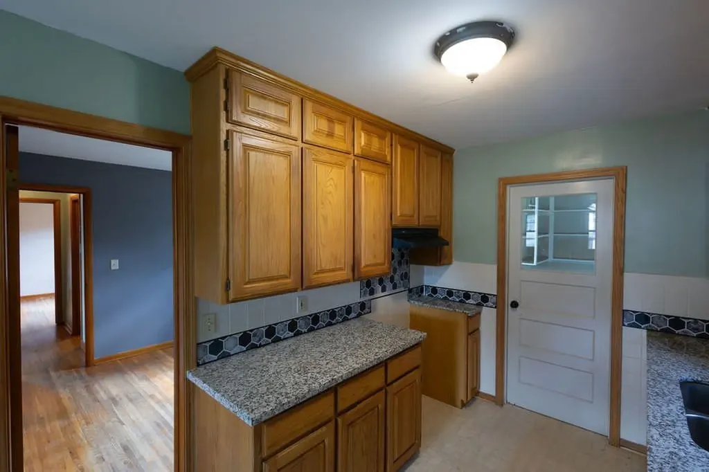3229 N Salina Avenue Wichita KS 67204