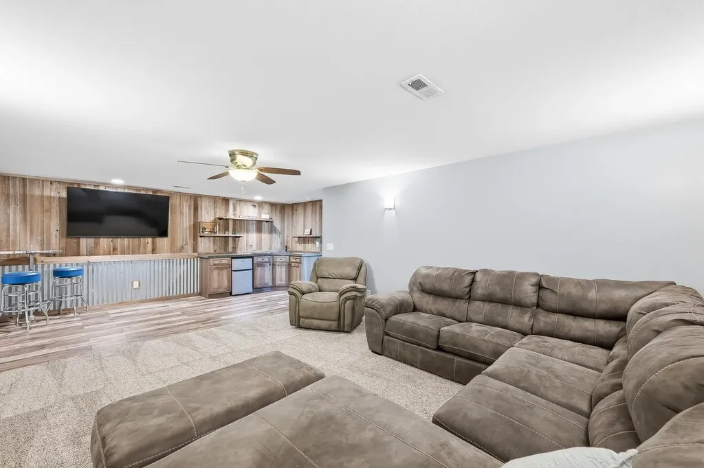 5714 W 41st Circle S Wichita KS 67215