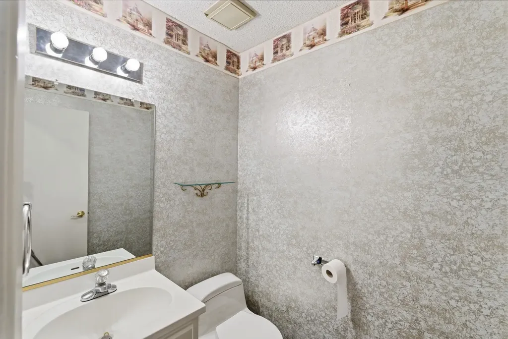1501 Sandalwood Drive Haysville KS 67060
