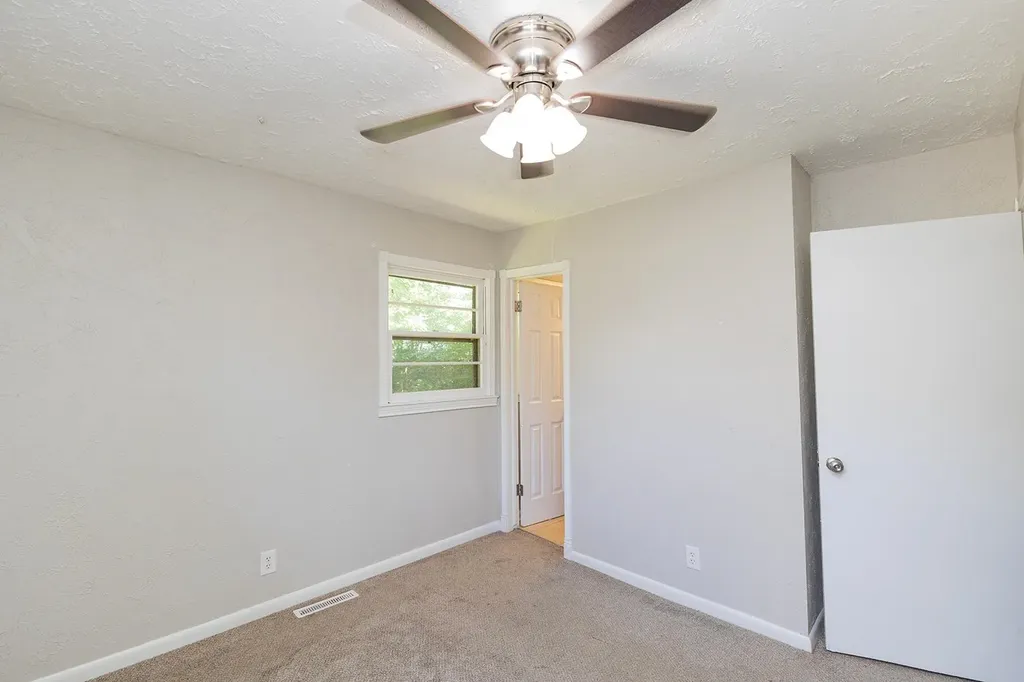 526 E Park Lane Derby KS 67037