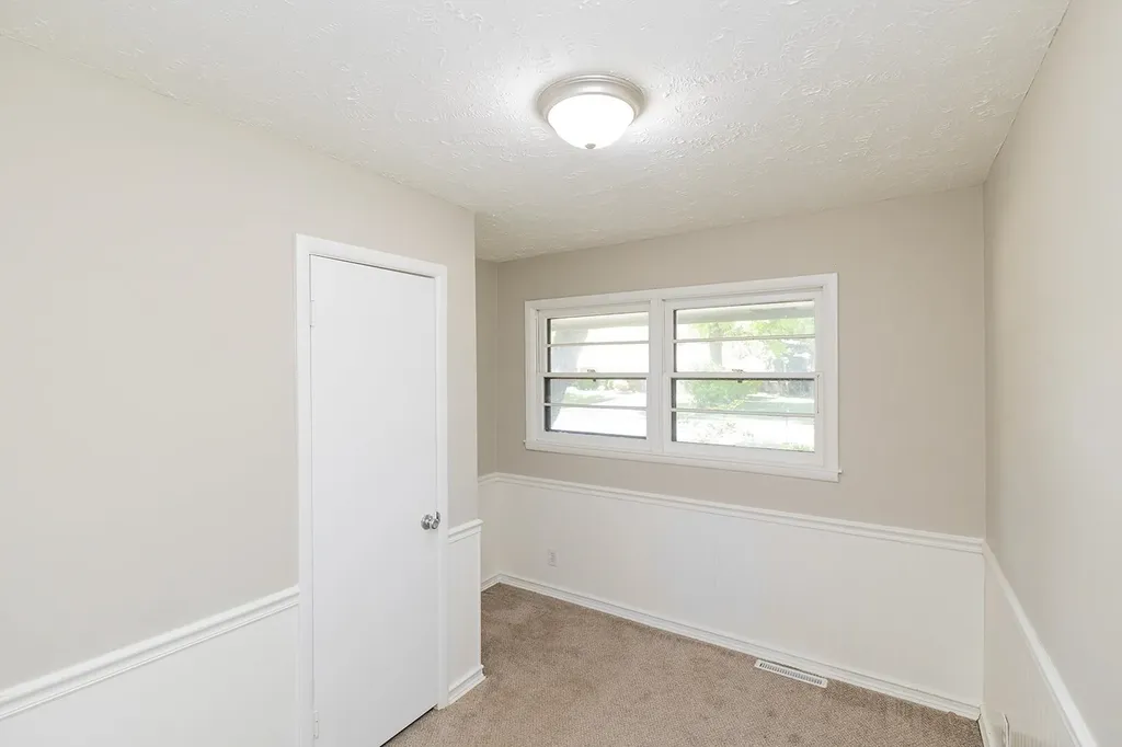 526 E Park Lane Derby KS 67037