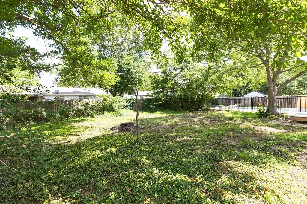 526 E Park Lane Derby KS 67037