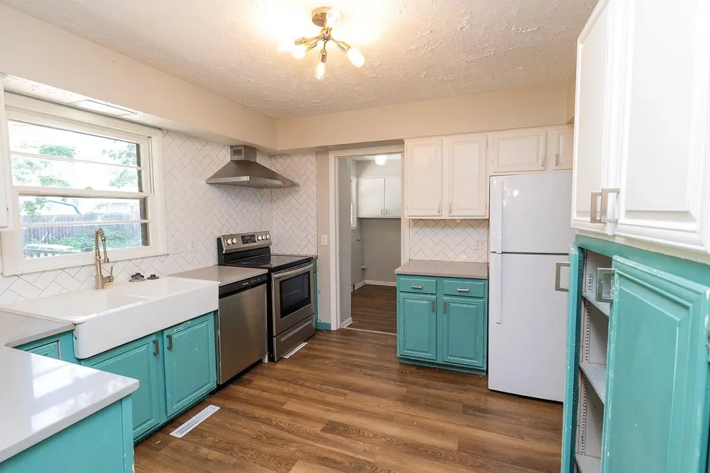 526 E Park Lane Derby KS 67037