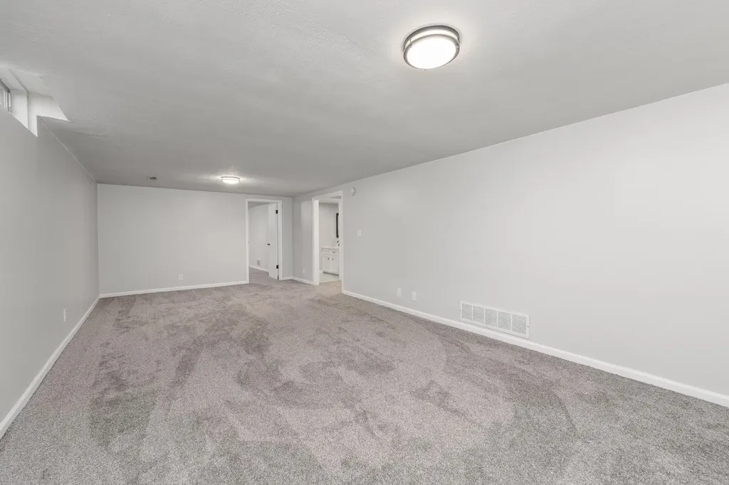 1213 N Wilbur Lane Wichita KS 67212