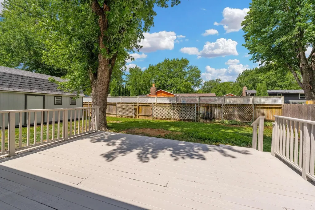 1213 N Wilbur Lane Wichita KS 67212