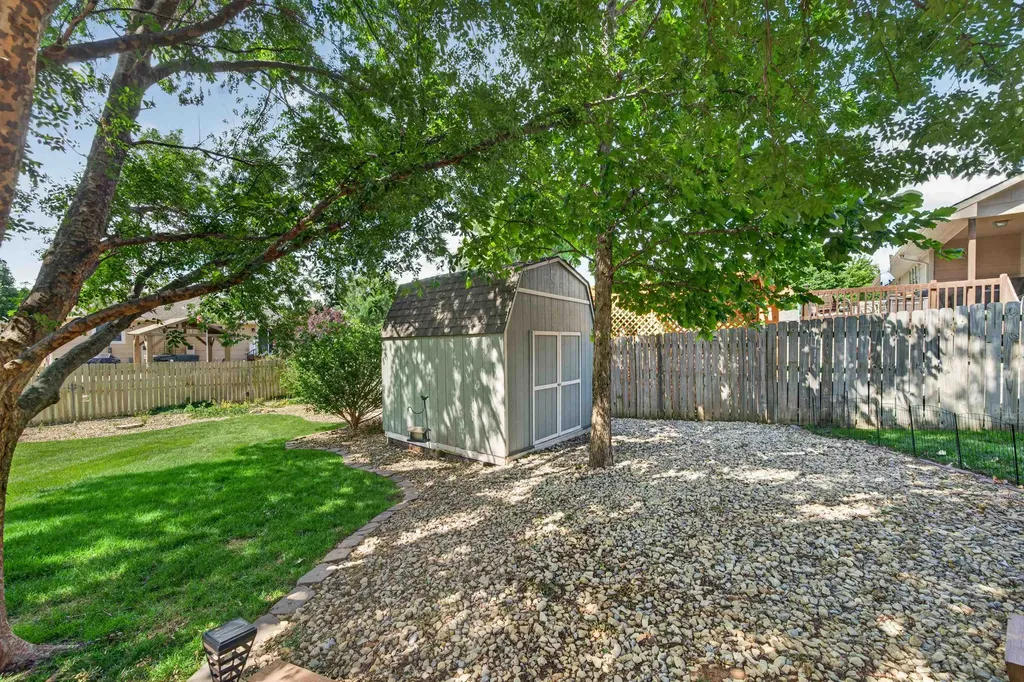 13901 W Ponderosa Wichita KS 67235