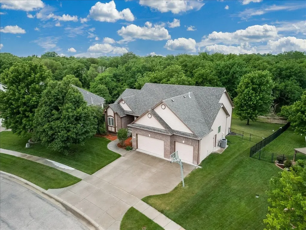 2531 N Rough Creek Derby KS 67037