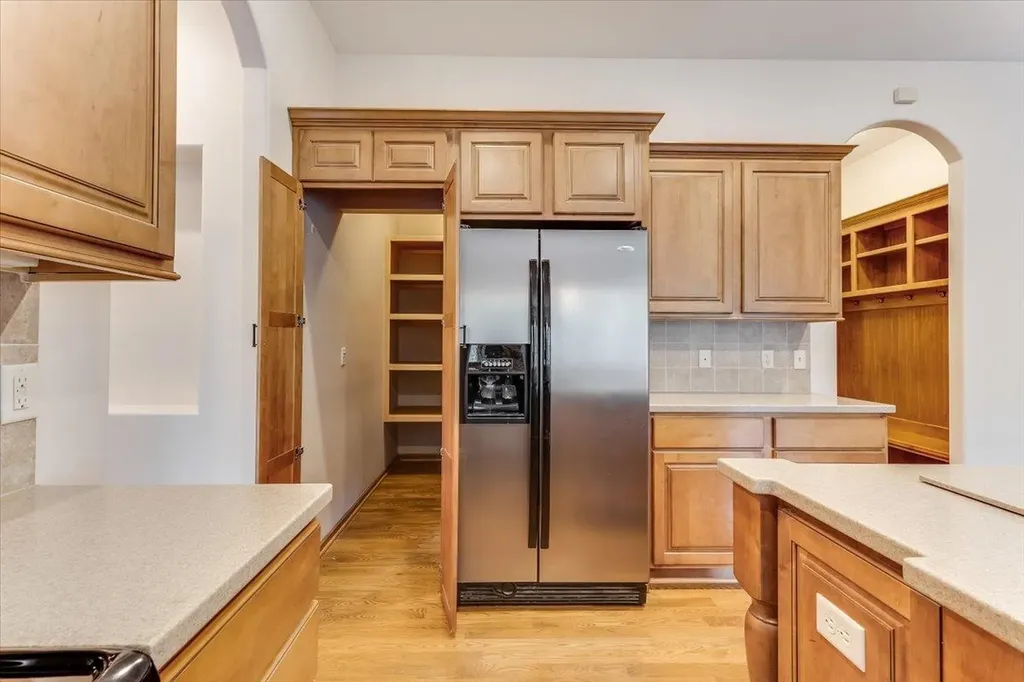 2531 N Rough Creek Derby KS 67037