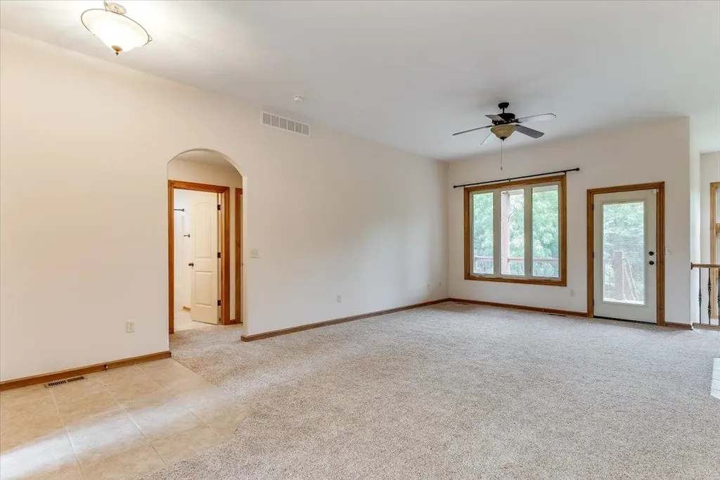2531 N Rough Creek Derby KS 67037