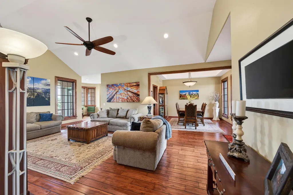 2100 N East Lake Road Newton KS 67114