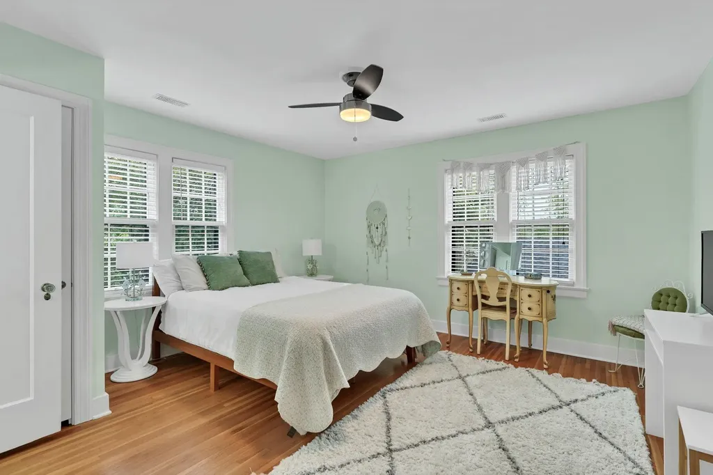 104 N Pershing Wichita KS 67208